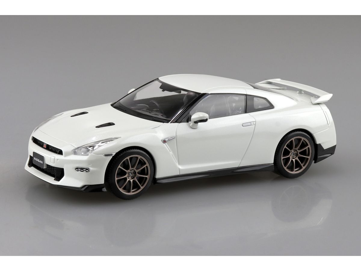 NISSAN R35 NISSAN GT-R 2024 (brilliant white pearl)